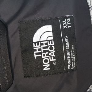 Black North Face jacket (womens) size XXL Newsprint lining